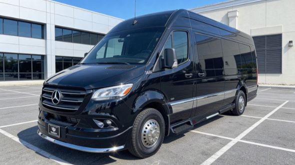 10 passenger sprinter van akron