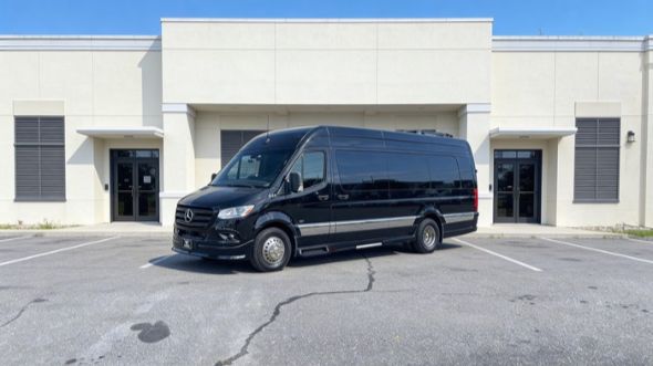 akron 15 passenger sprinter van