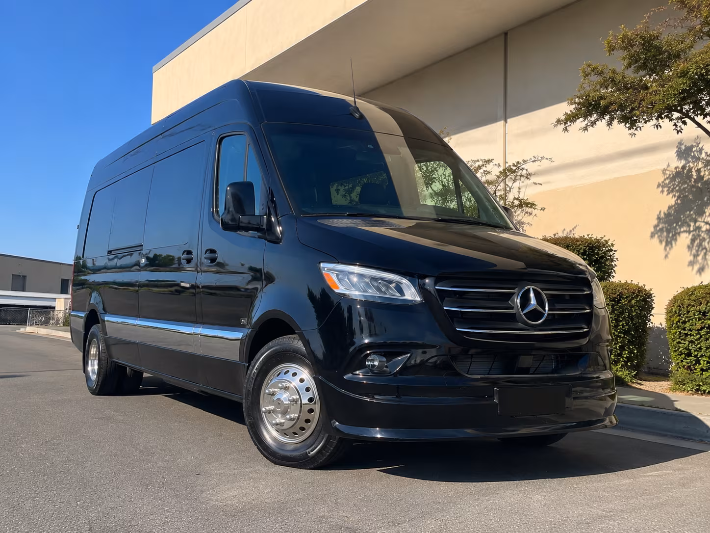 akron 18 passenger sprinter van
